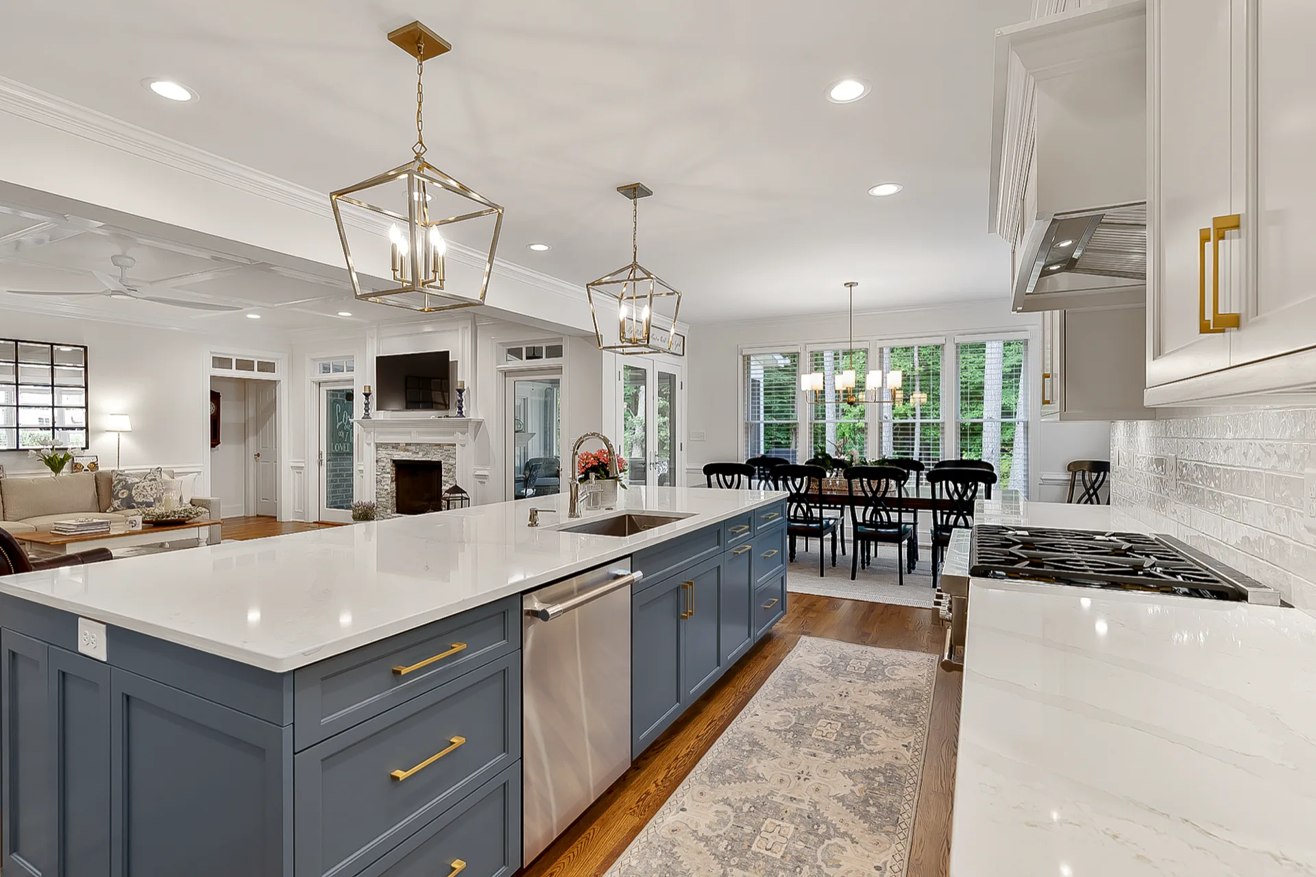 Open concept kitchen layout